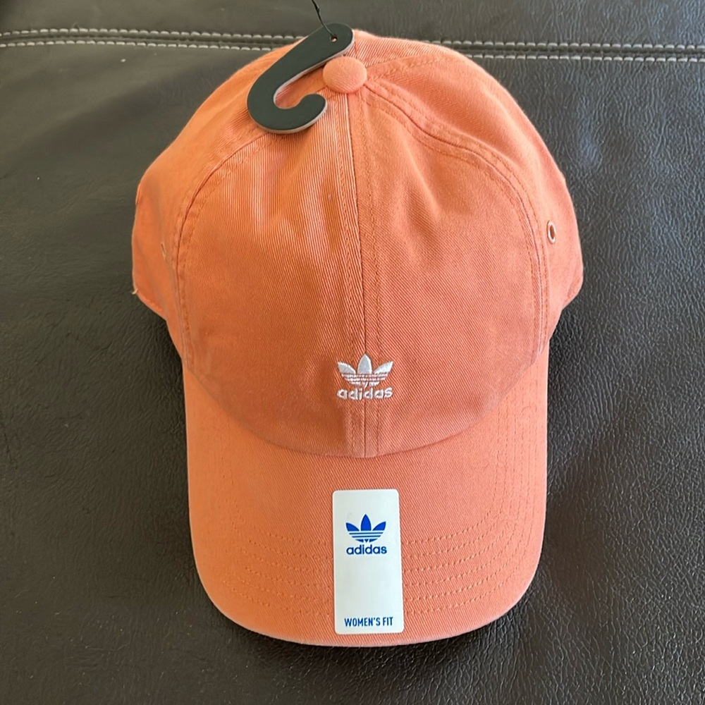 Adidas women’s fit hat.